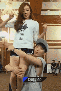 笑到颤抖的gif趣图,第一次做菜不怎么会,西红柿炒鸡蛋谢谢品尝