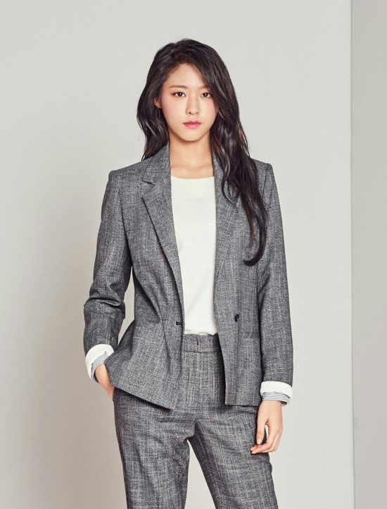 韩星金雪炫 转载自百家号作者:老哥娱乐美图