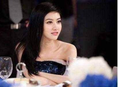 景甜父亲景勇资料被扒,家庭背景强大王思聪都不敢惹!