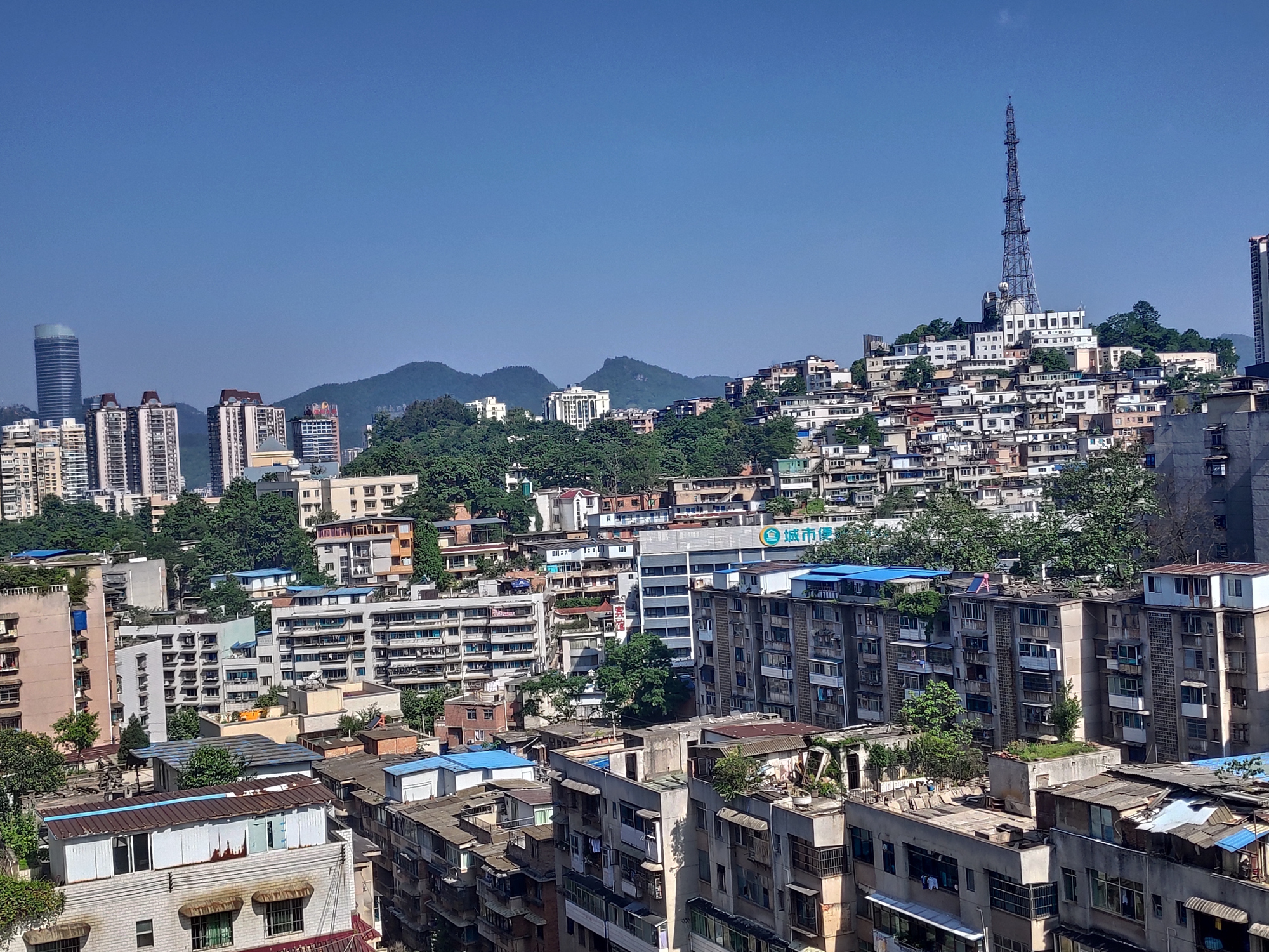 贵州省贵阳市煤矿村风光,稍微打整一下说不定都能成网红景点