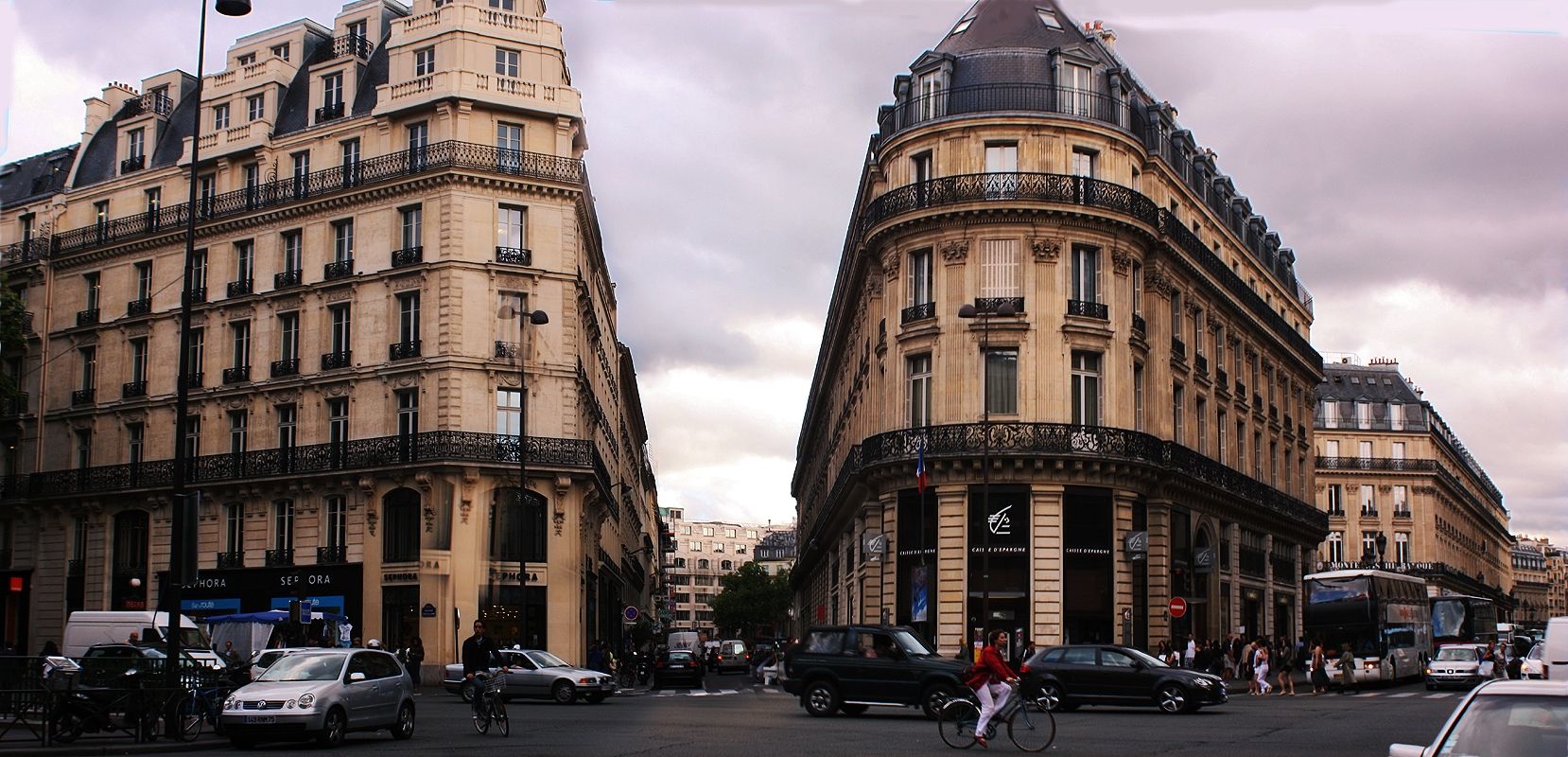 巴黎街头满是黑人美女,祖籍来自非洲西部,却早已把法国当成是家