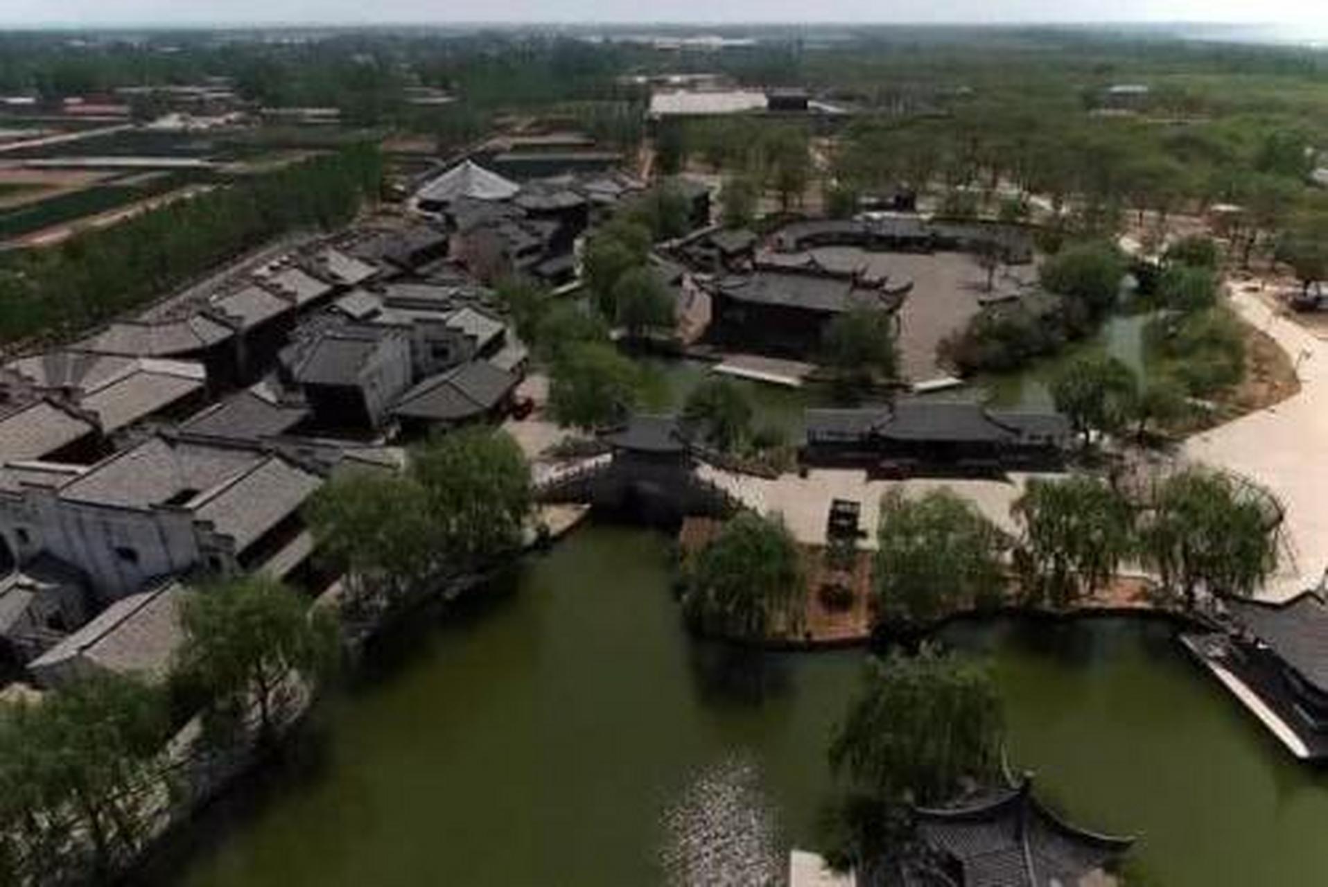 遇见美好##遇见好风景# 临沂国际影视城:临沂国际影视城位于河东区