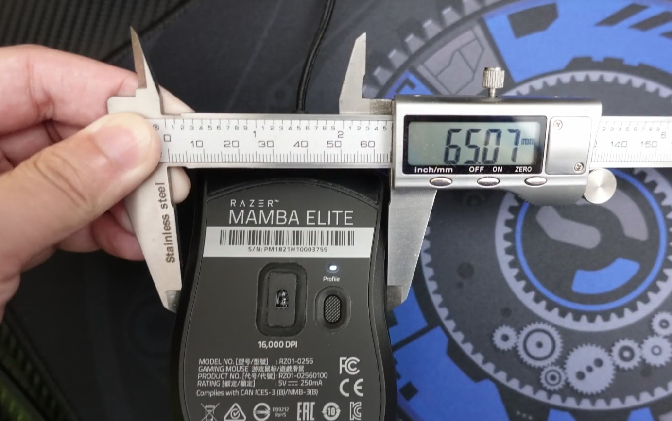 雷蛇曼巴精英介绍:采用的是paw3390传感器,线材方面十分满意