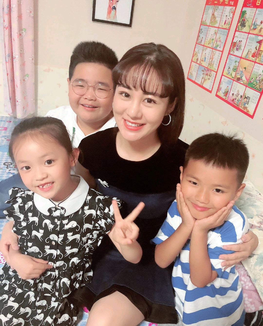 《乡村爱情系列》第12部开拍,小蒙和谢腾飞双胞胎儿女一起自拍