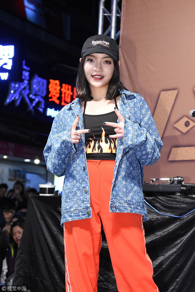 性格刚烈or暴露低情商?vava拒领华语金曲奖当场走人