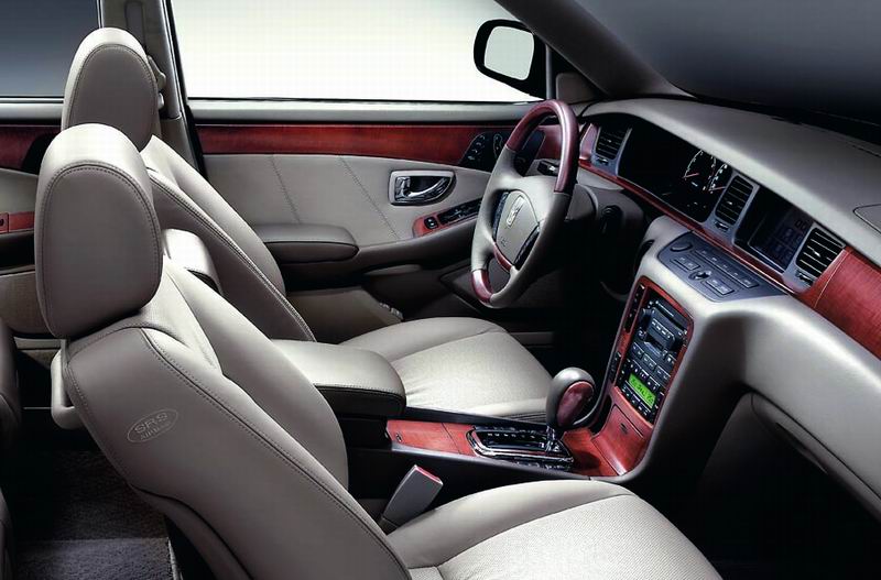 低调试驾 现代雅科仕