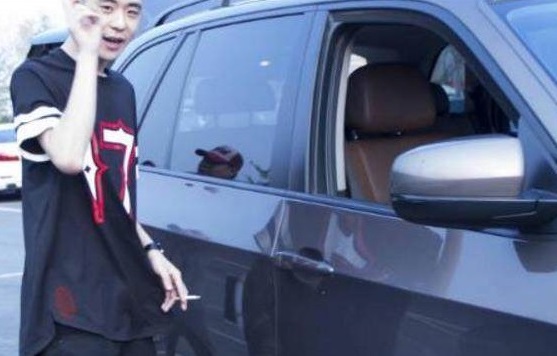 车如其人,还是人如其车?看完张云雷座驾,好像明白了点什么!