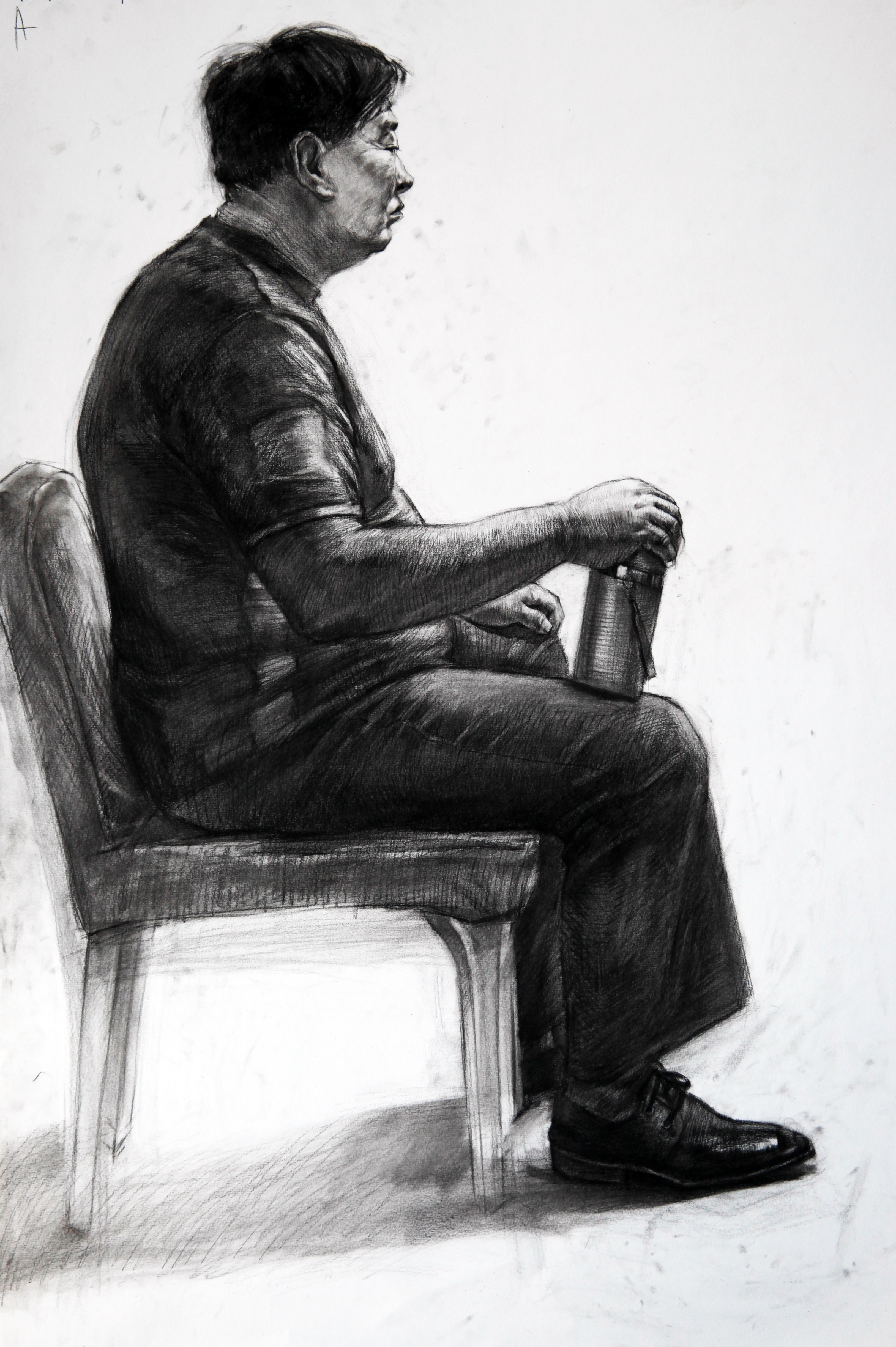 厉害了,美术生画起素描全身像毫不含糊