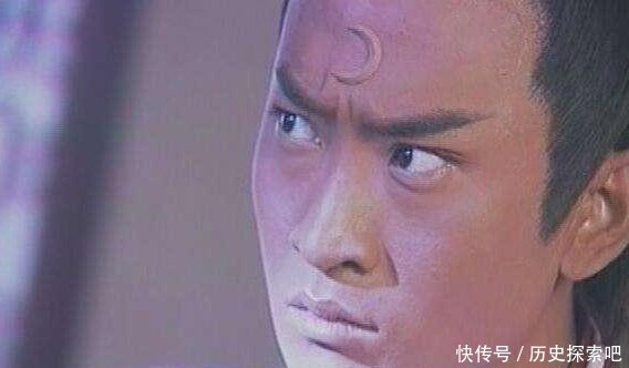 包拯额头上为什么有月牙的传说,历史上的包拯真的有吗