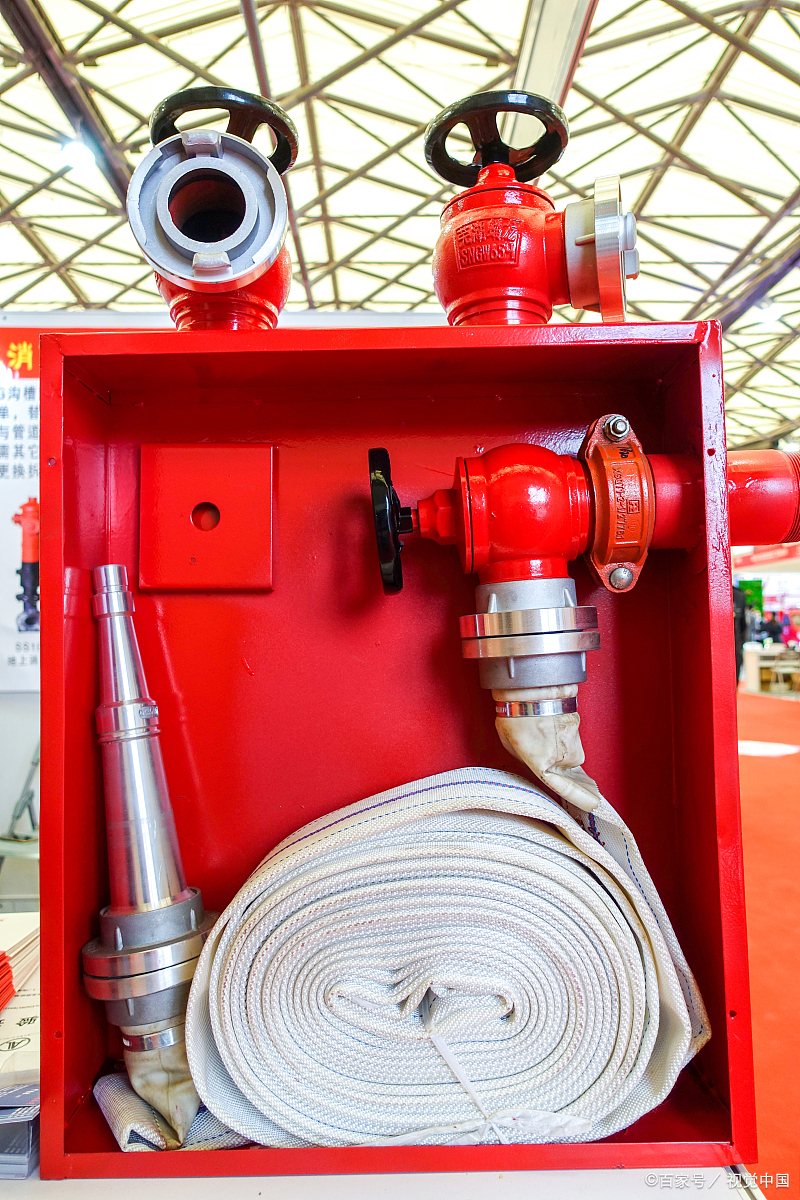 消火栓立管安装攻略:竖井暗装vs明装预留孔洞,哪种更胜一筹?