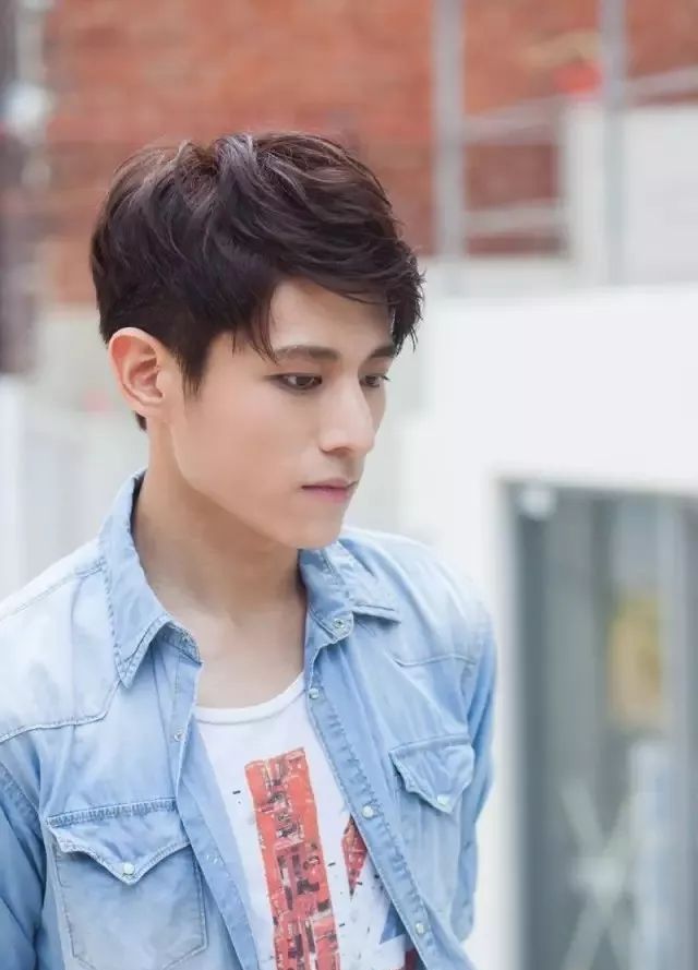 二十几岁年青男士留这些发型,帅气无人能比!