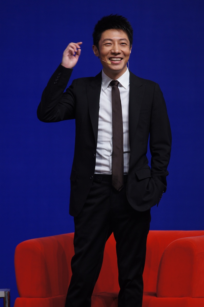 撒贝宁:北京大学法律系才子 学历背景:撒贝宁保送北京大学法律系,后