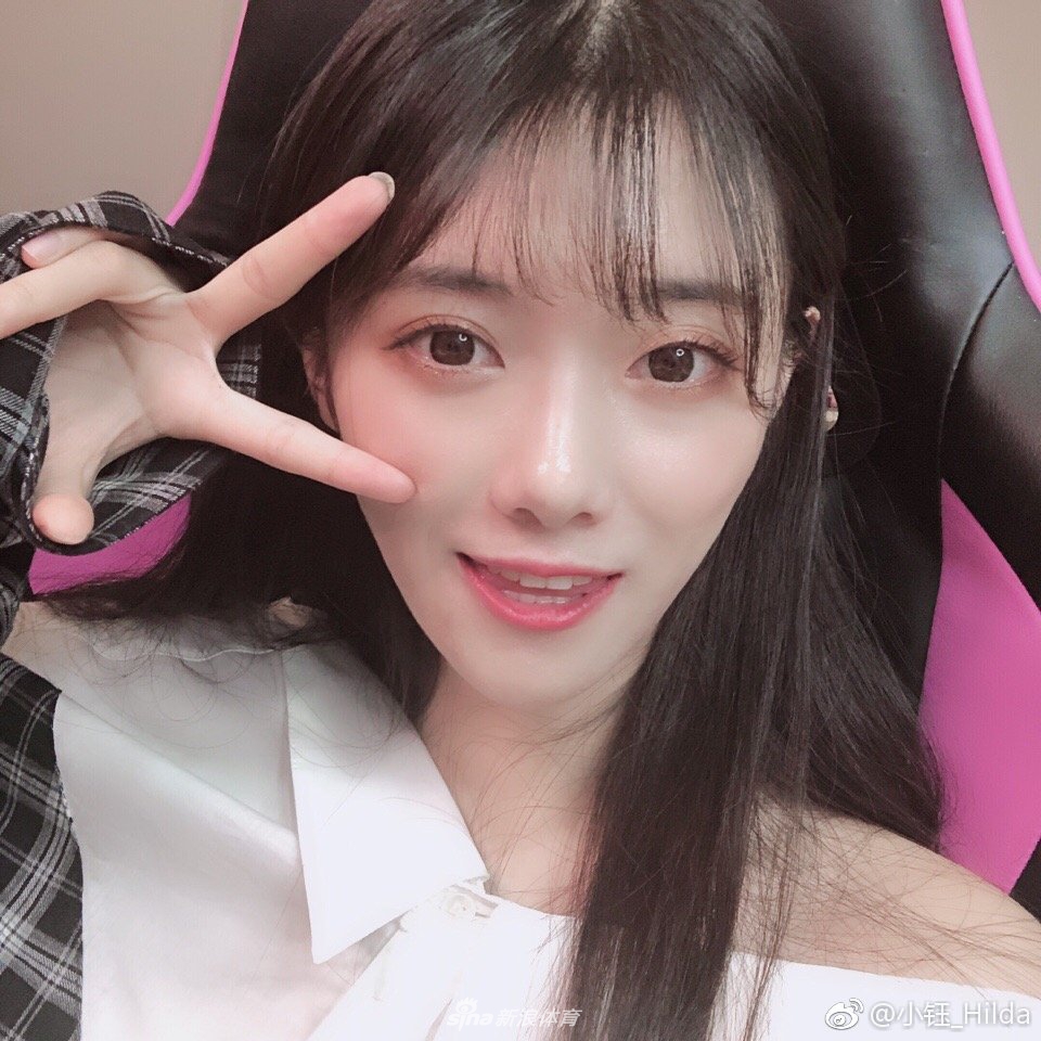 lol全明星赛小钰上演解说首秀