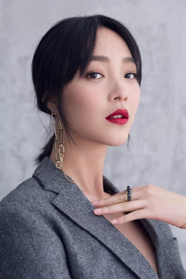 姜言吩咐完之后,当即便离开了乾坤院