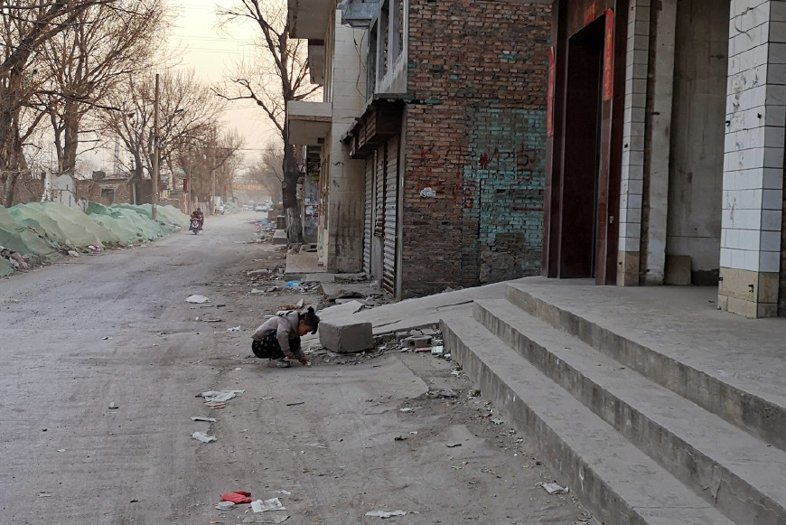 实拍拆迁后的太原圪僚沟村现状,村民又回到原有的房屋中居住!