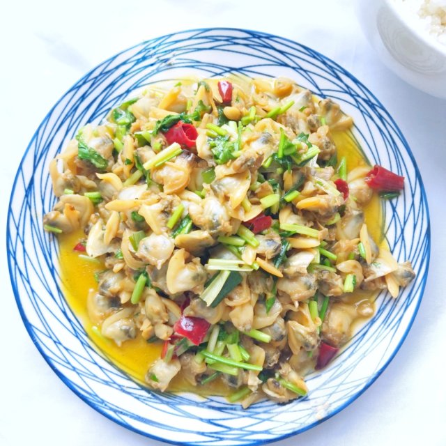 爆炒花蛤肉,简单又下饭,鲜美极了,十分钟就搞定