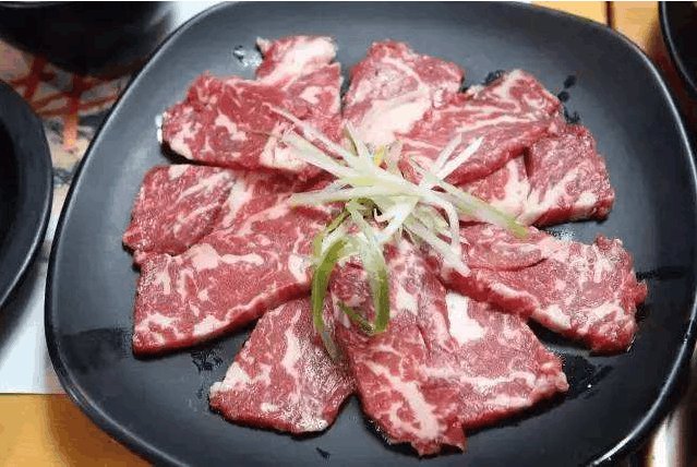 猪身上有块"心头肉",一头猪没多少两,猪肉贩也不一定舍得卖