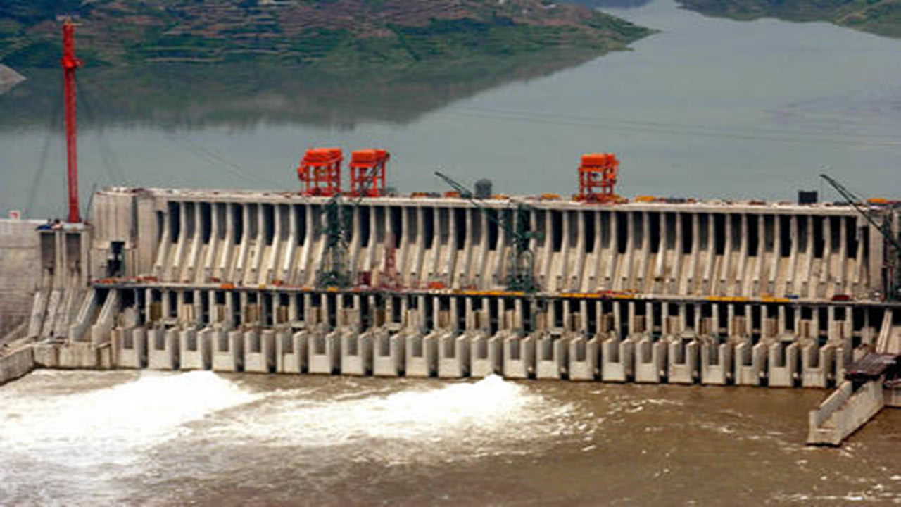 建设三峡大坝时,是如何拦住滔滔江水的?看完深感佩服专家智慧