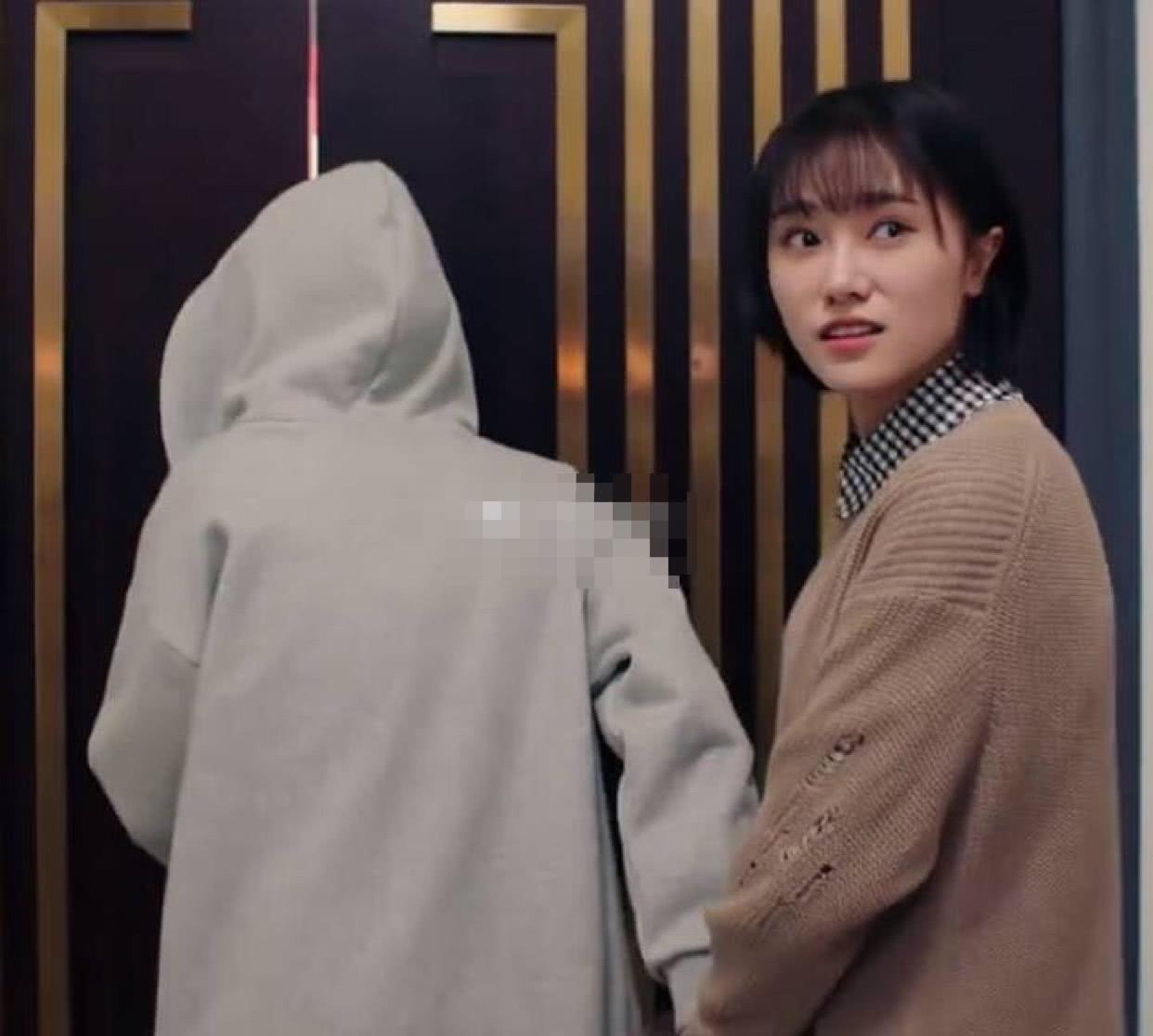 郑爽替身妍妍气质清新淡然,长得也很美比网红脸耐看