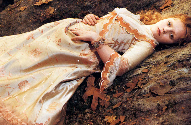 《断头谷》:德普经典电影之一,被媒体称为惊世佳作!