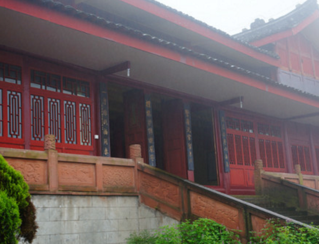 旅游:徒步息心所,我与峨眉山只差一个静心的距离