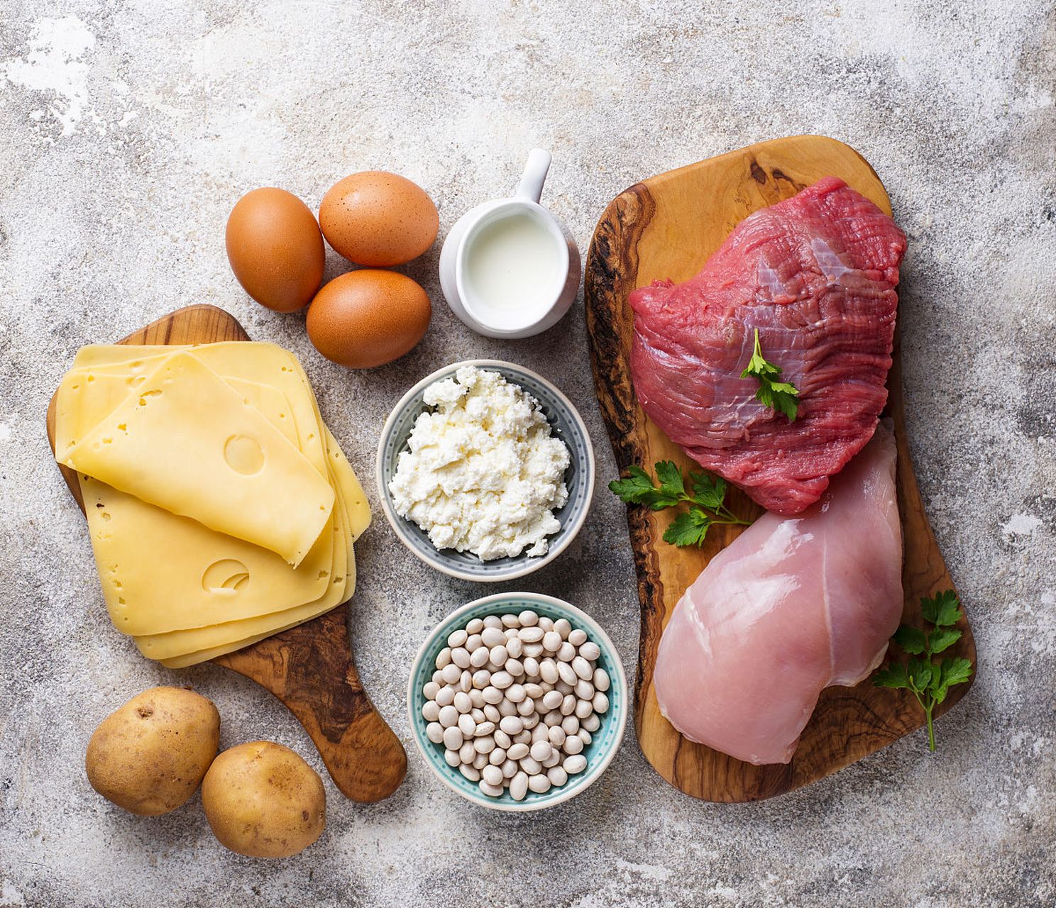 美白吗	 维生素b6能起到一些美白的作用,首先富含维生素b6的食物有