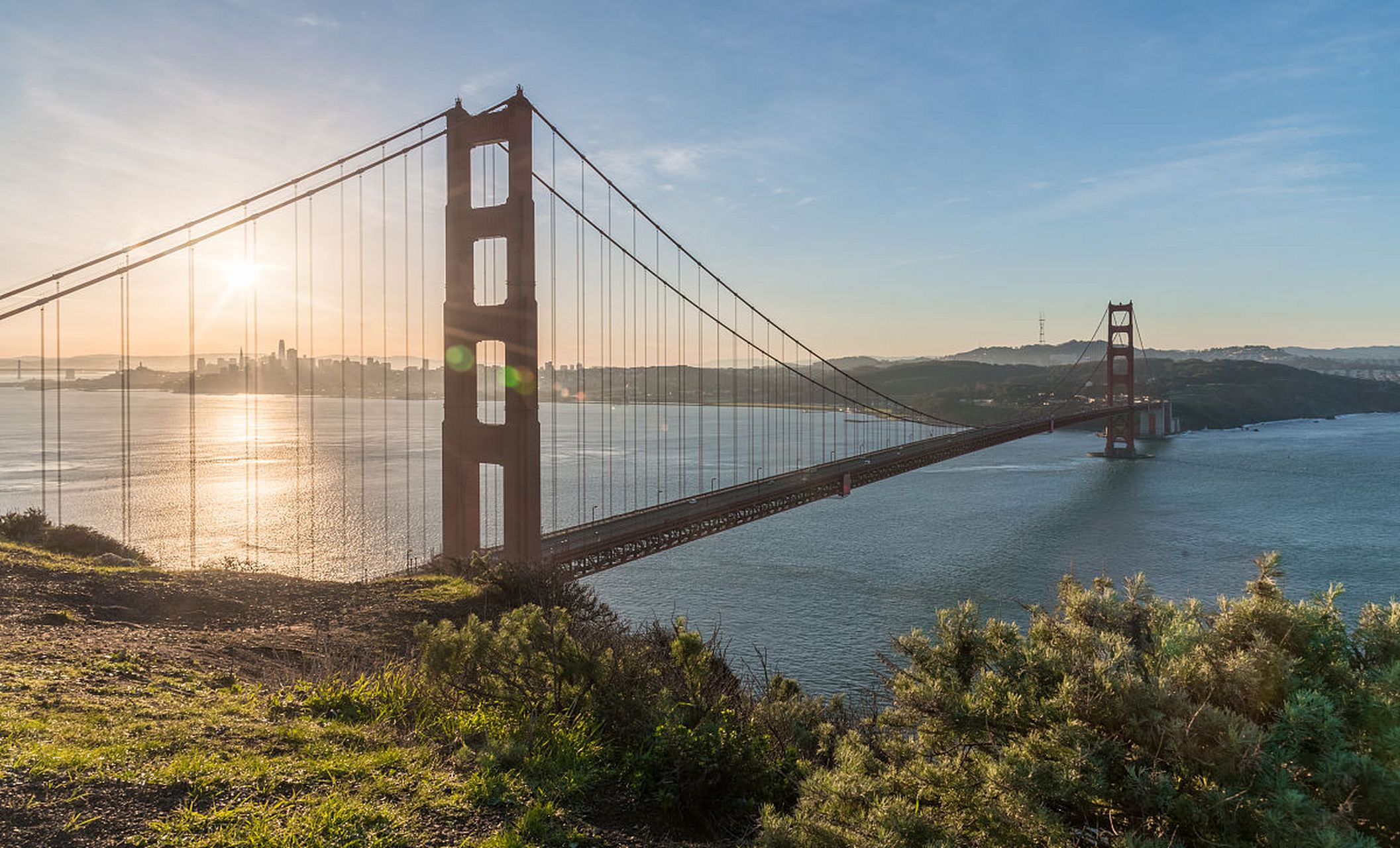 旧金山位于加尼福尼亚州,是一座世界著名的大城市