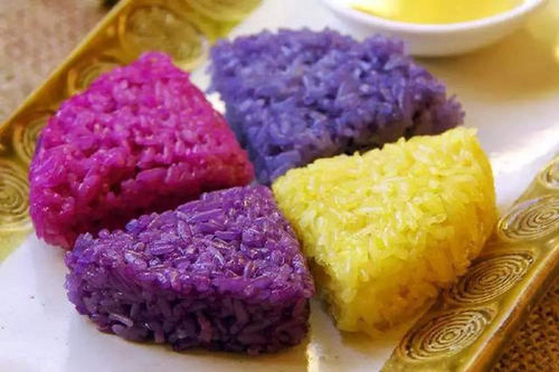 遇见美好##遇见好滋味#五色花米饭:五色花米饭是布依人及壮族人的