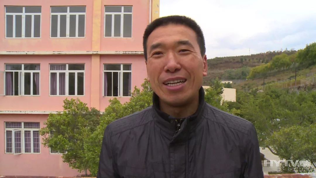 汉源二中举行第九届校园文化艺术节