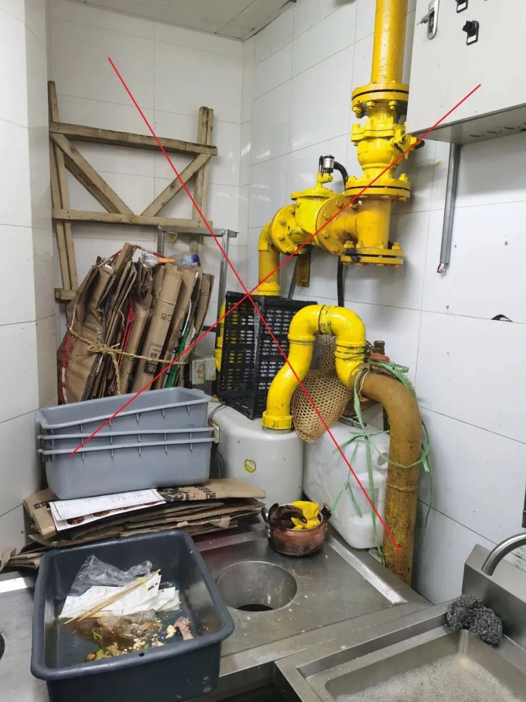 是否正常是否存在异响等现象;表具周围应保持
