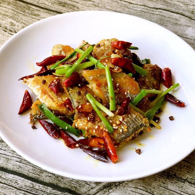 干煸带鱼,麻辣鲜香,吃着超下饭