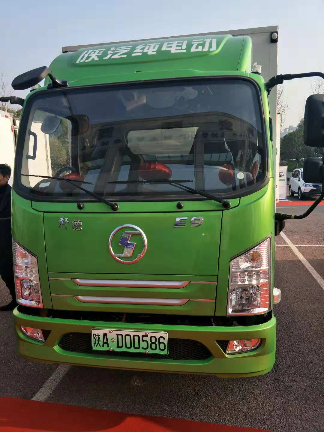 电动轻卡轩德e9