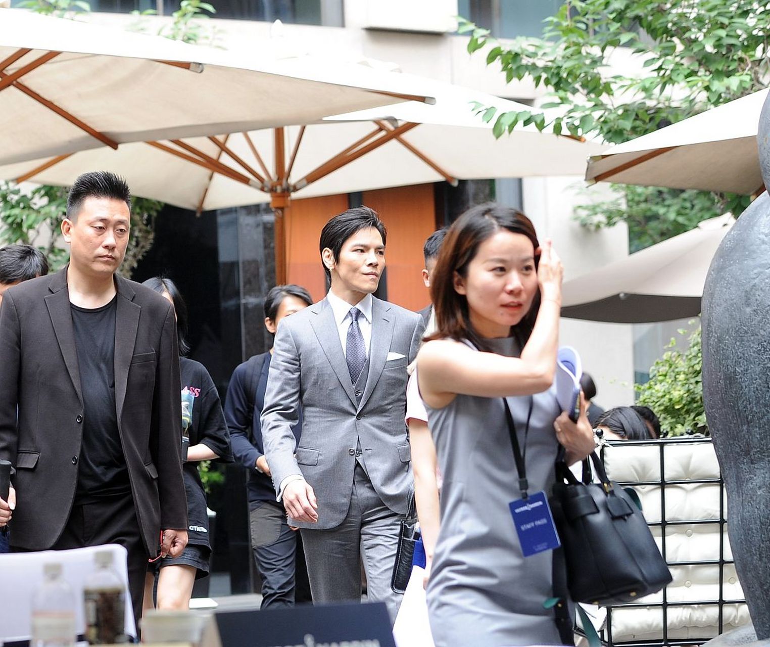 向佐和药水哥两年未联系,却因微博喊话再度合体!