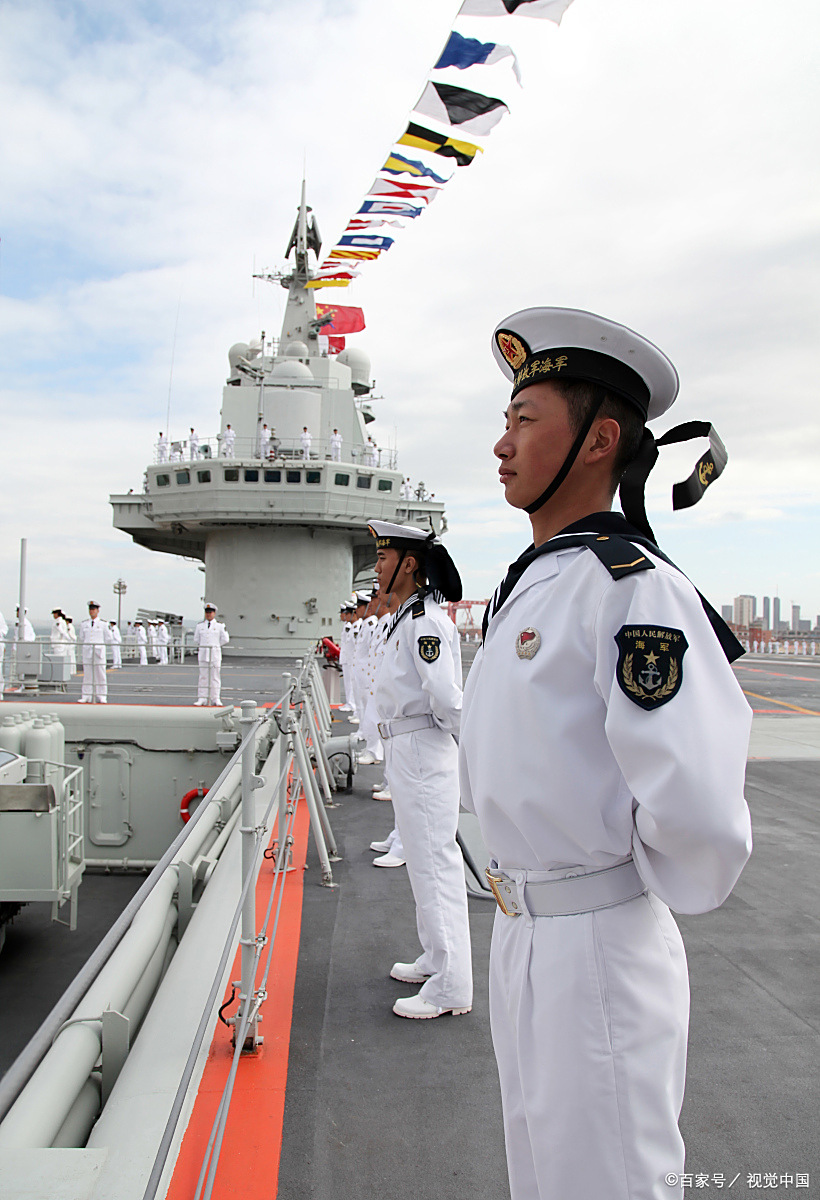 菲方怂恿船队闯岛闹事,中方严阵以待