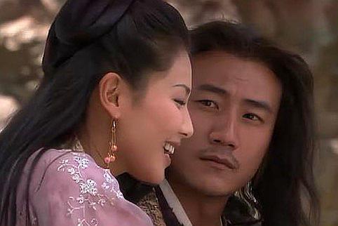 同是挨了萧峰一掌,阿朱为什么死了,阿紫却可以救活?