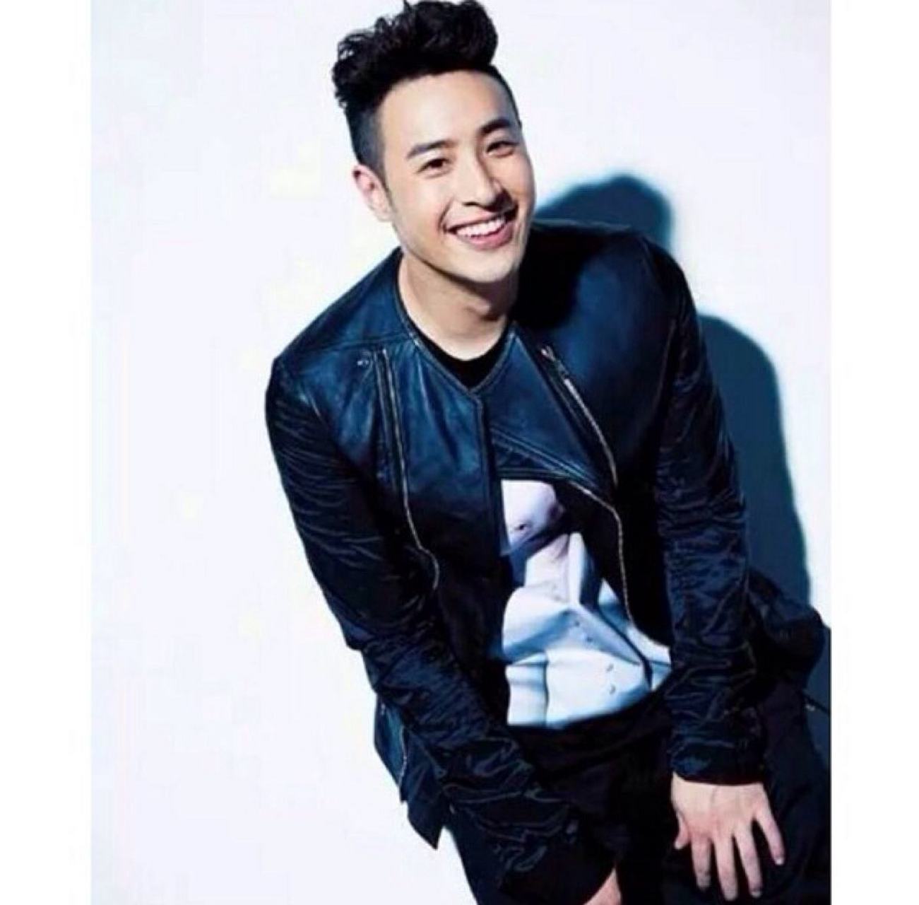 你好2019#【网曝潘玮柏美国登记结婚】近日,潘玮柏被曝要结婚的消息