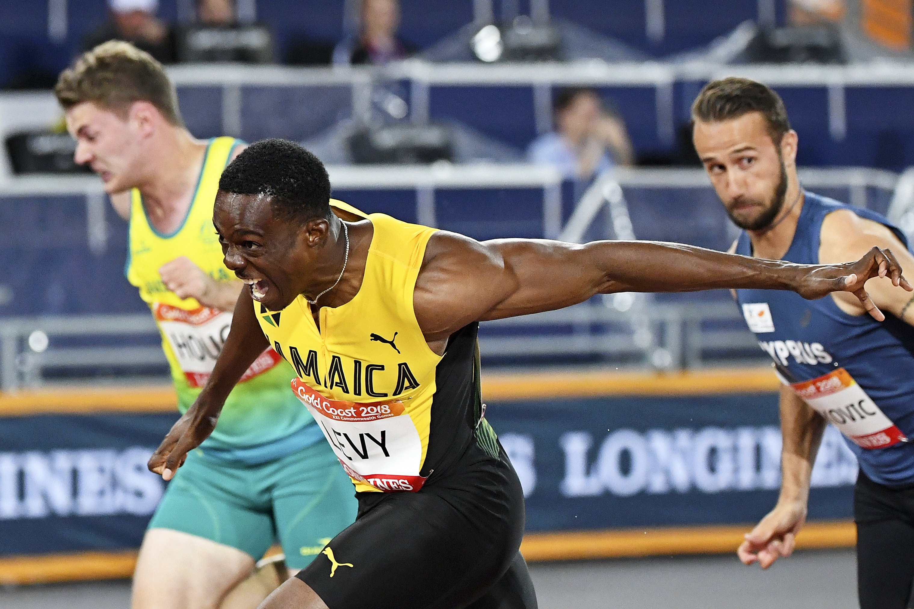 英联邦运动会——牙买加选手夺得男子110米栏冠军(2)