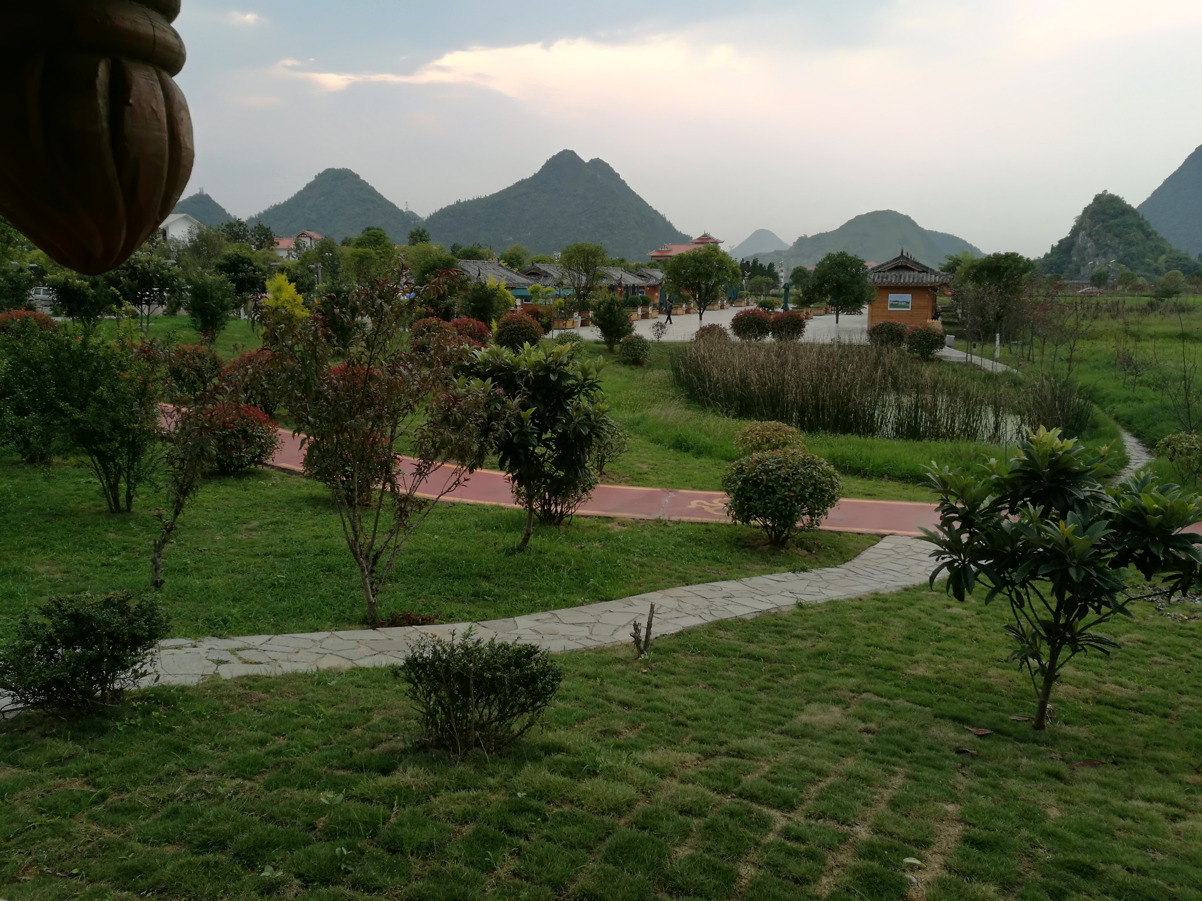 贵安新区小河湾村风景宜人