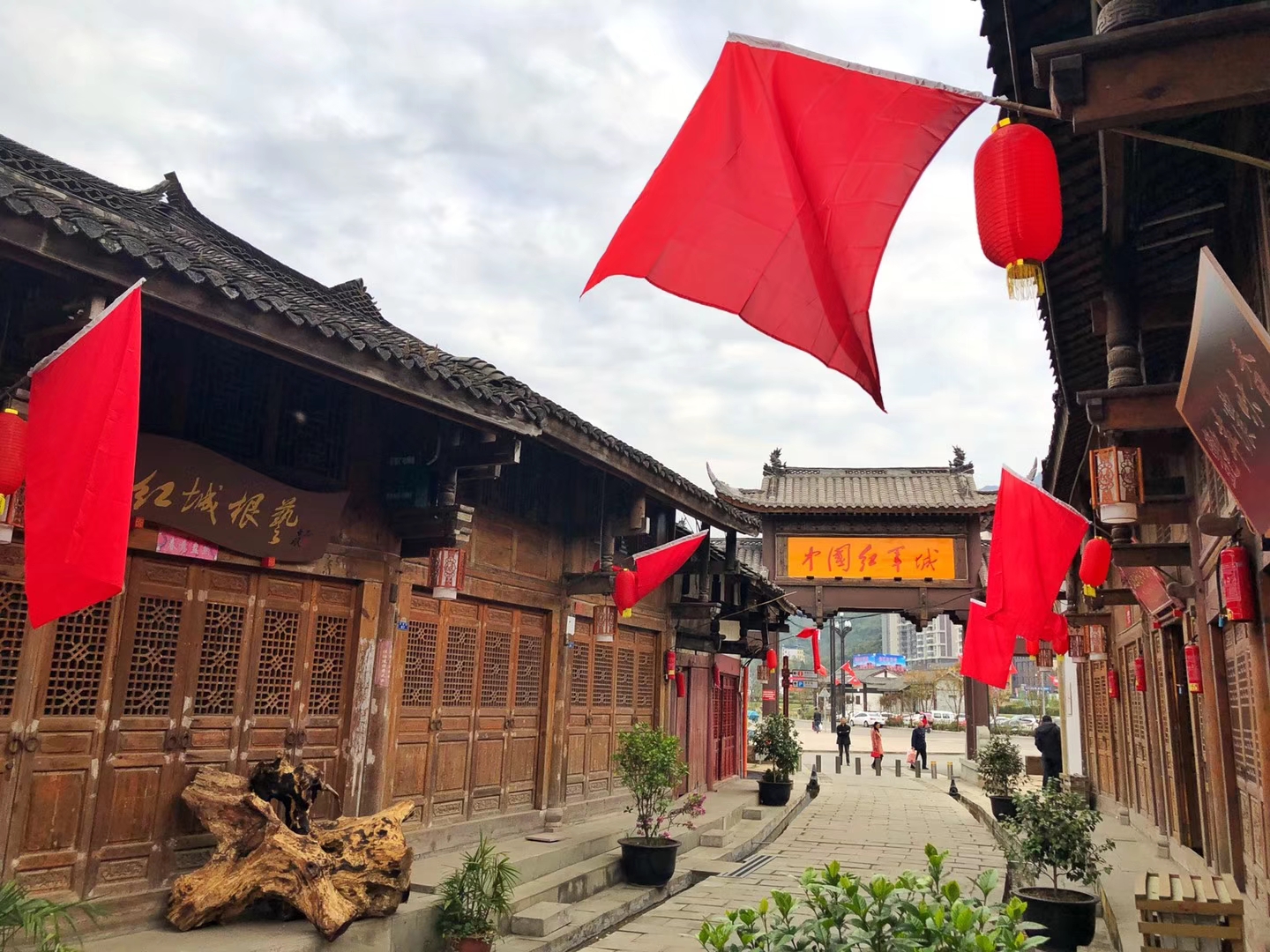 游中国红军城,学工农红军精神