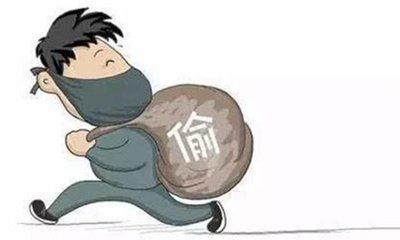 男子偷水果店一箱苹果嫌少 又返回偷第二箱时被抓现行