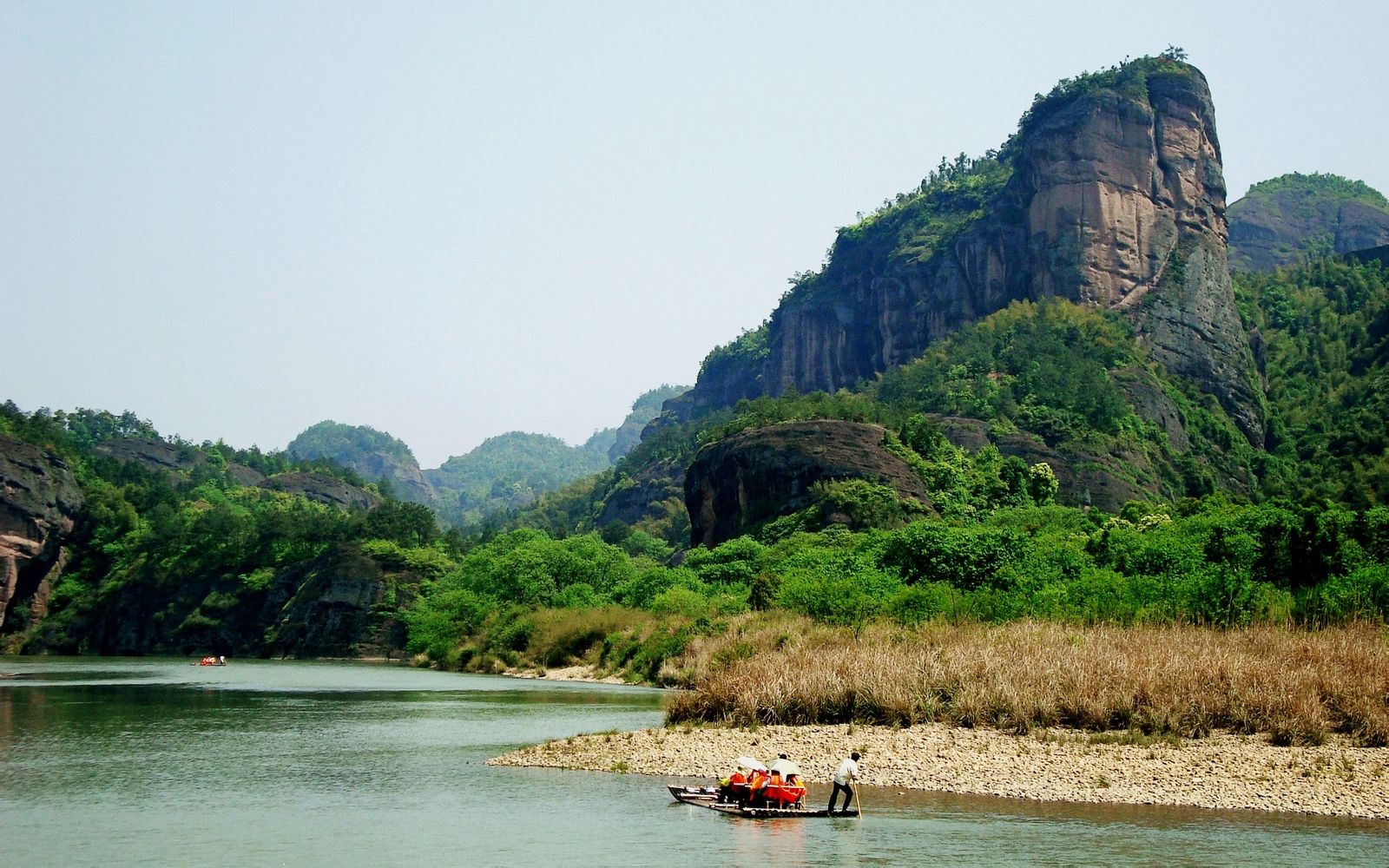 盤點景色非常漂亮的旅遊景點,從你所熟知的鷹潭龍虎山景區,鹽城荷蘭