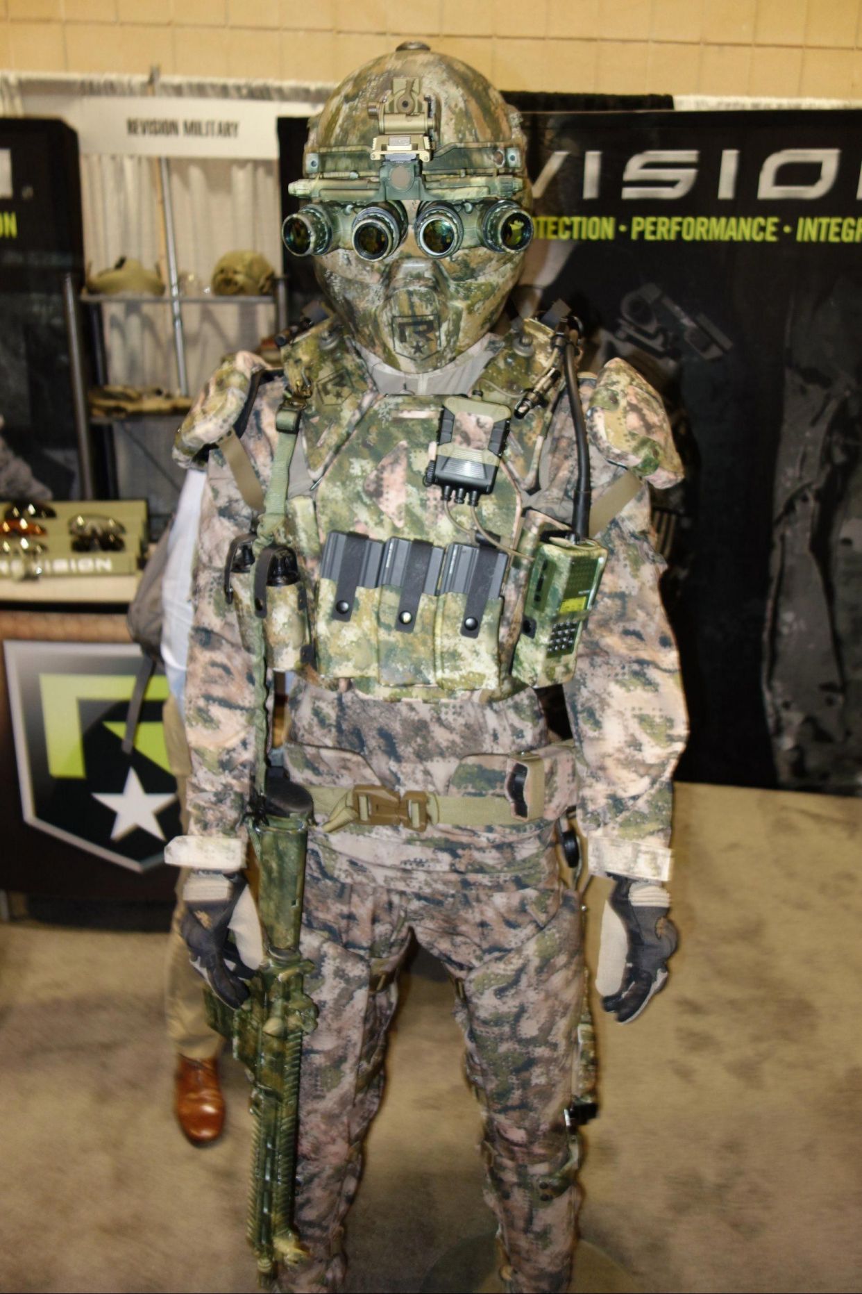 美军铁甲战士投入实战,首次对抗结果超出预料,连机枪子弹都能防