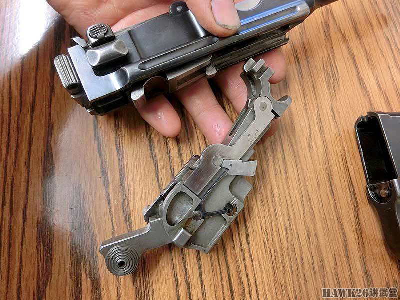 如何分解毛瑟c96手枪 著名的盒子炮只用一枚子弹就能拆成零件