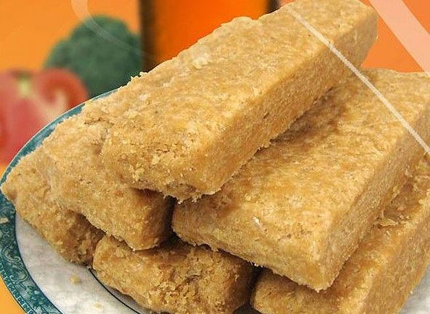 打卡济南夜市#花生糕是河南省开封地区地方传统名特产.