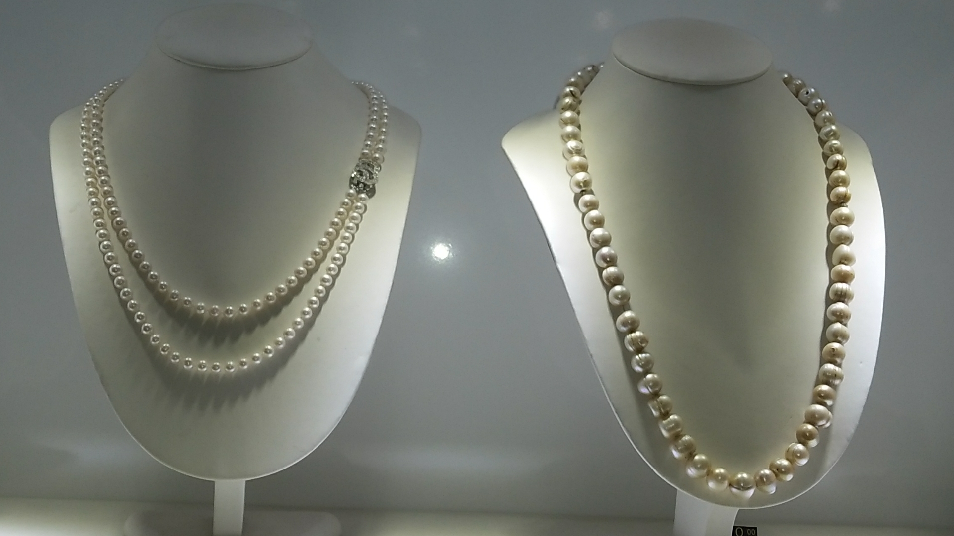 东珠和普通珍珠的区别一目了然