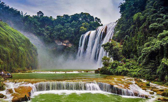 行千山万水,只为目睹你一尊容颜,旅行路上带你飞