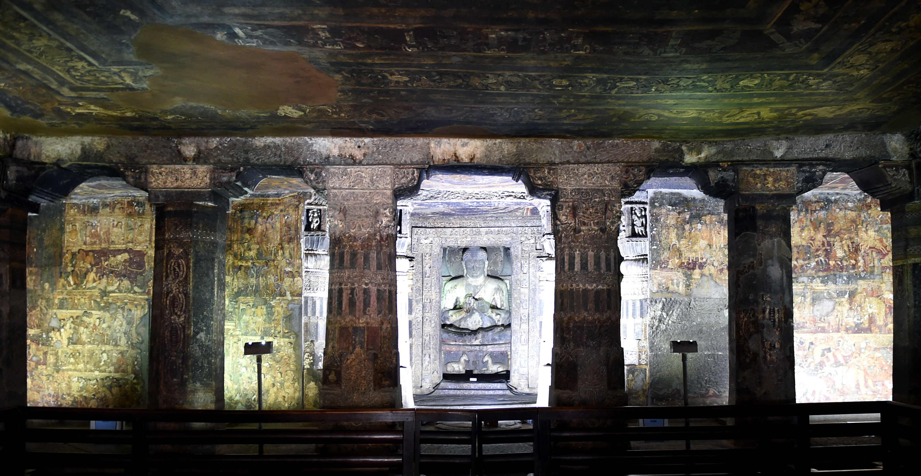 走进印度阿旃陀石窟(1)