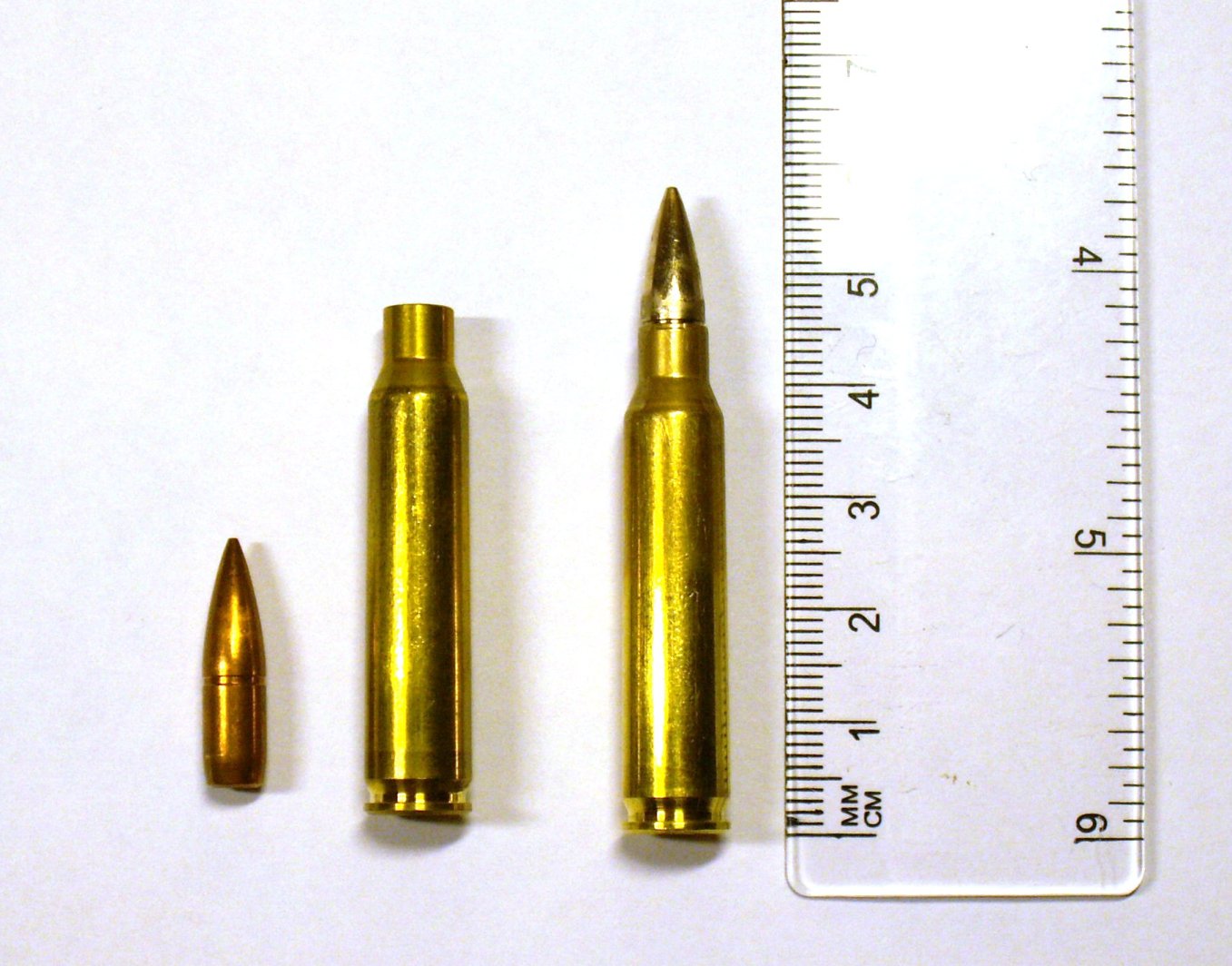 5.8mm枪弹图片