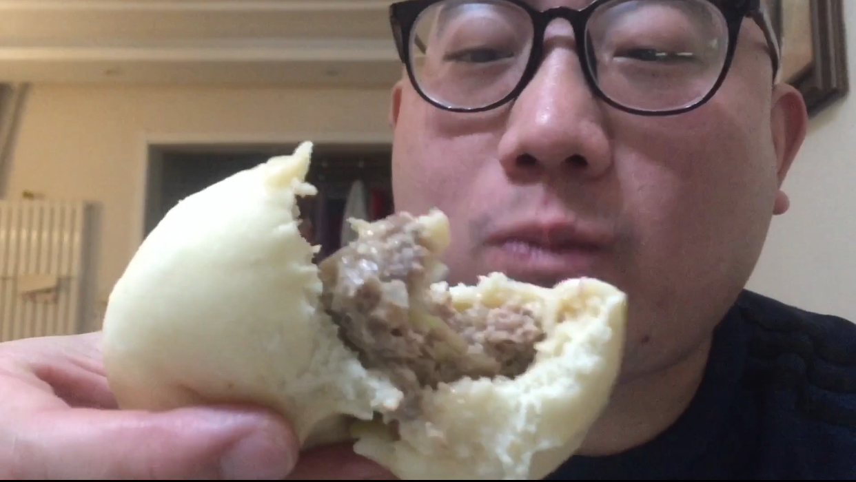 《普通的美食家》06:牛肉丸,韭菜大包子,酱香炖排骨和烤羊肉串