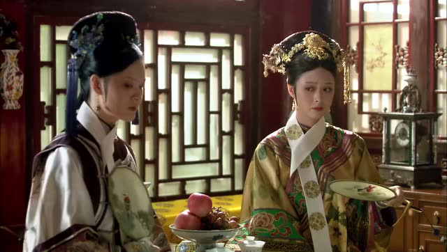 曹琴默剥葡萄,都没雍正和华妃都不接?难怪一升职就被毒死!